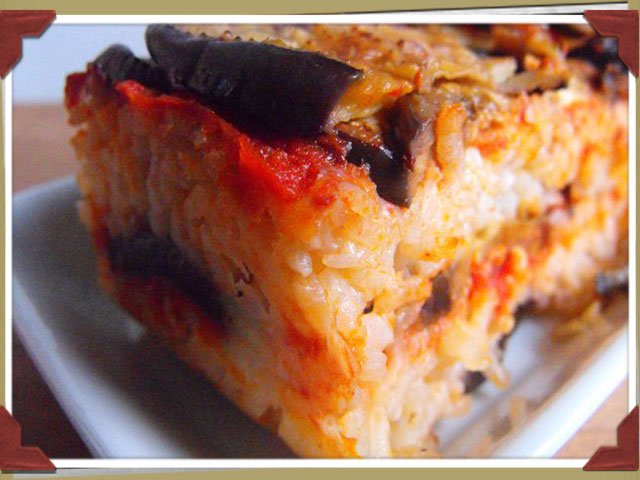 Pastel de arroz y berenjenas
