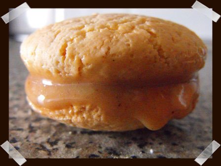 Ponemos otro alfajor encima