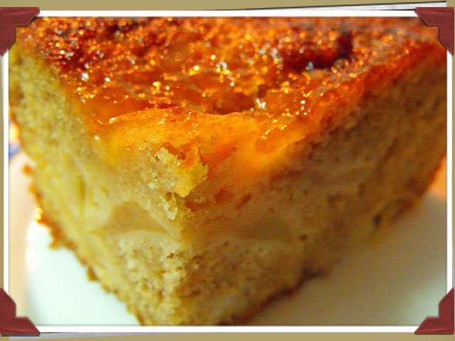 Bizcocho con manzana y queso fresco batido Bizcocho con manzana y queso fresco batido