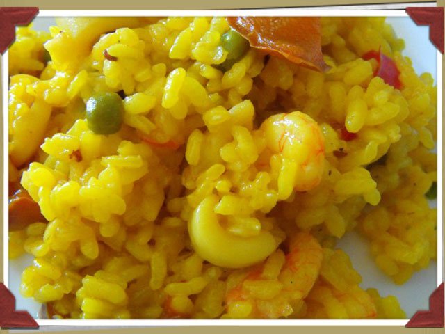 Arroz con sepia y gambas