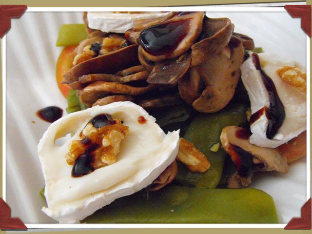 Ensalada templada de judias verdes champiñon y rulo de cabra