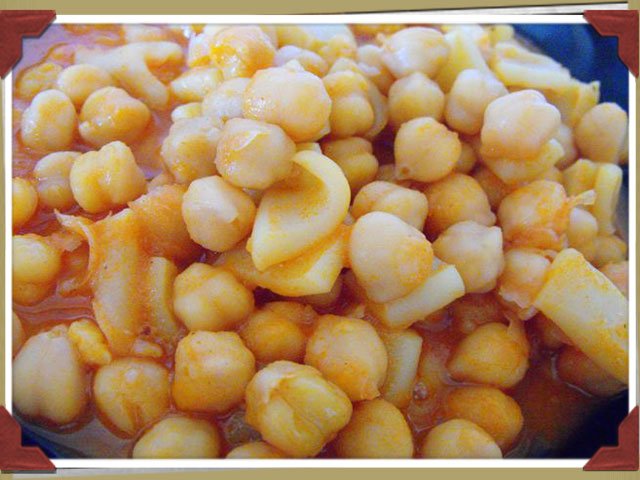 Sepia en salsa con garbanzos Sepia en salsa con garbanzos