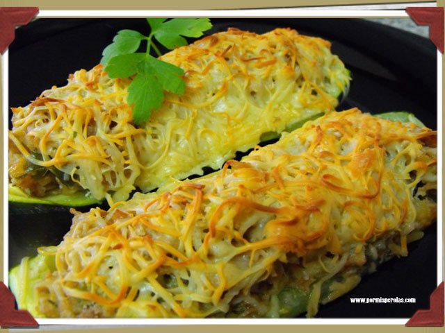 Calabacines rellenos de atún