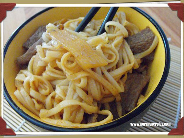 Udon con ternera teriyaki