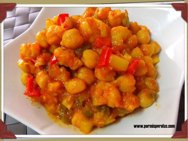 Garbanzos con pisto al Ras el Hanout