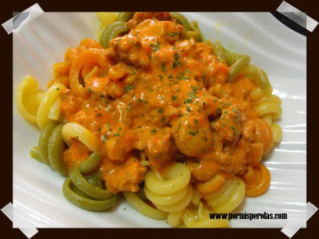 Pasta con salsa de piquillo
