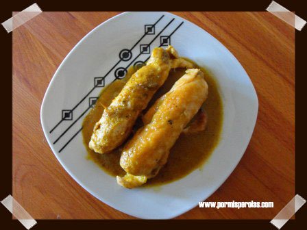 Pechugas de pollo rellenas en salsa de verduras