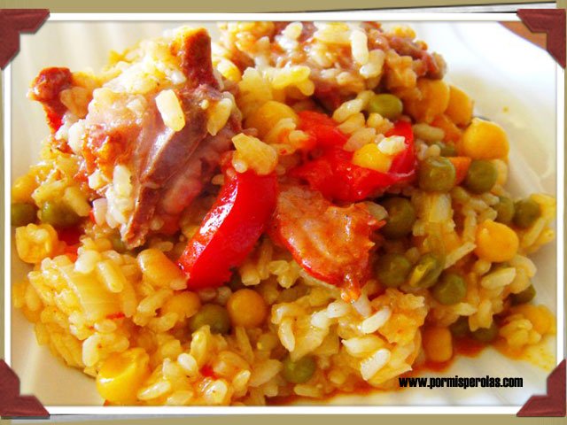 Arroz con legumbres y costillas adobadas